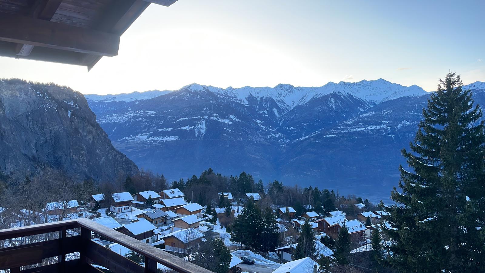 Winteruitzicht vanaf het balkon